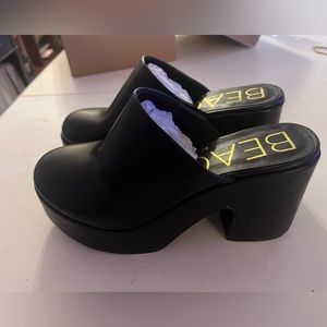 Matisse beach clogs. Size 8. Black faux leather. Brand new and never worn.